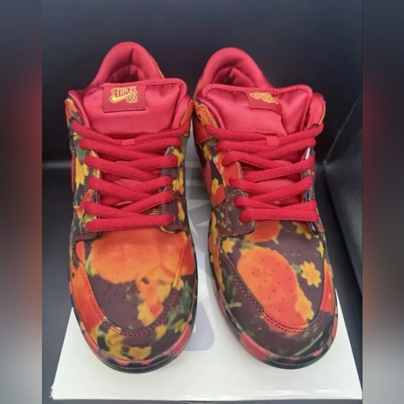 Nike SB Dunk Low x The Wizard of Oz Poppy Field size 11 M, Ebay Authenticated - Picture 14 of 16